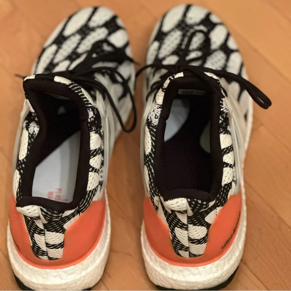 adidas Men’s  Ultraboost 1.0 x Marimekko Running Shoes. Men’s size 11 - Picture 3 of 4